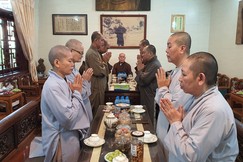 Chư Tăng Ni Thường trực Ban Trị sự Phật giáo Q.Tân Bình dâng lời khánh tuế