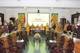 Chư tôn đức niệm Phật cầu gia hộ