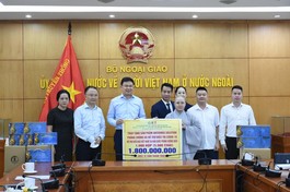 Tiếp nhận sản phẩm hỗ trợ điều trị Covid-19 cho người Việt ở Hàn Quốc trị giá khoảng 1,8 tỷ đồng
