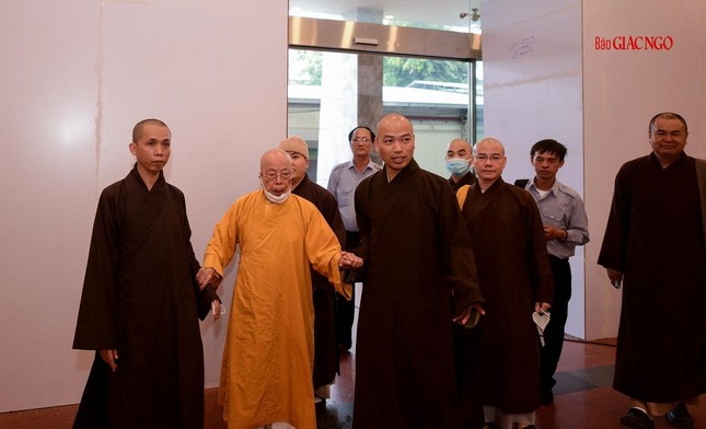 Thủ đô Hà Nội đón đại biểu về tham dự Đại hội Phật giáo toàn quốc lần IX ảnh 14