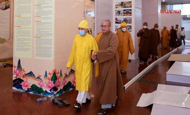 Thủ đô Hà Nội đón đại biểu về tham dự Đại hội Phật giáo toàn quốc lần IX ảnh 15