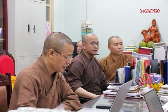 Thủ đô Hà Nội đón đại biểu về tham dự Đại hội Phật giáo toàn quốc lần IX ảnh 21