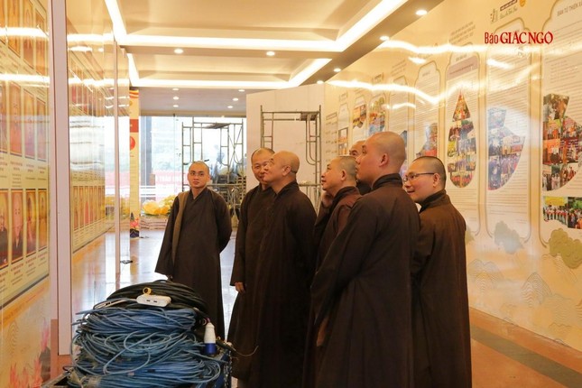 Thủ đô Hà Nội đón đại biểu về tham dự Đại hội Phật giáo toàn quốc lần IX ảnh 22