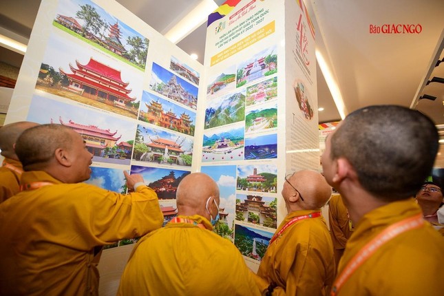 Khai mạc triển lãm “Phật giáo Việt Nam - Dấu ấn tinh hoa” tại Cung Văn hóa Hữu nghị Việt Xô ảnh 11