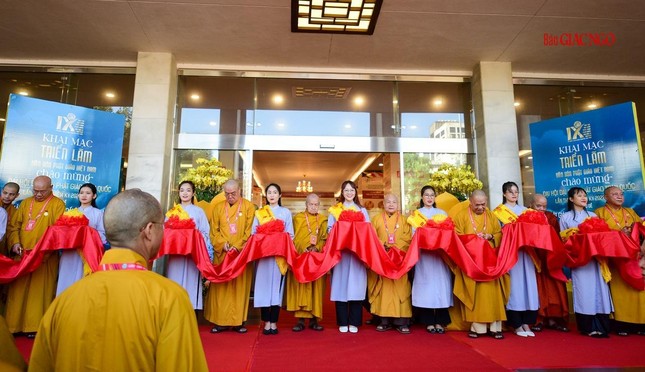 Khai mạc triển lãm “Phật giáo Việt Nam - Dấu ấn tinh hoa” tại Cung Văn hóa Hữu nghị Việt Xô