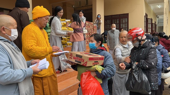 Lâm Đồng: Ban Trị sự tổ chức lễ Phật thành đạo và khánh chúc Tăng Ni được tấn phong giáo phẩm ảnh 3