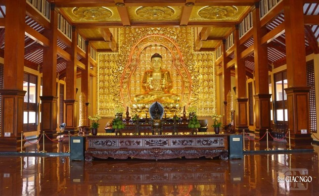 [Ảnh] Chiêm ngưỡng tôn tượng Đức Phật Bổn Sư tại Việt Nam Quốc Tự ảnh 1