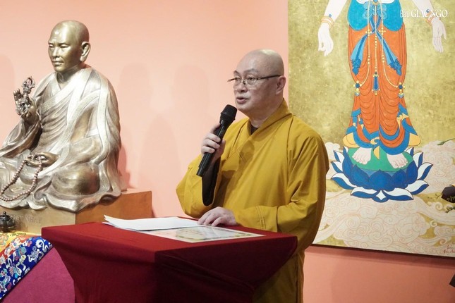 Khai mạc triển lãm mỹ thuật “Sen đầu hạ” chào mừng Đại hội đại biểu Phật giáo toàn quốc lần thứ IX ảnh 4