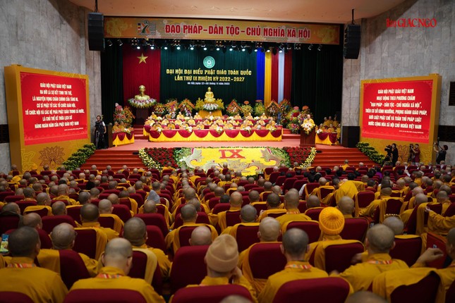 Đại hội đại biểu Phật giáo lần IX cử hành nghi thức tấn phong giáo phẩm, thông qua danh sách nhân sự ảnh 3