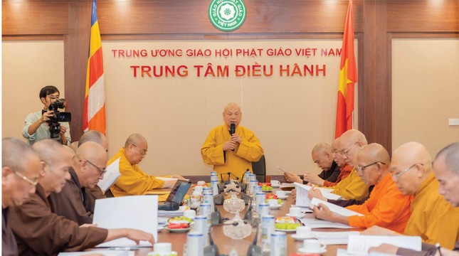 Hòa thượng Thích Thiện Nhơn - Chủ tịch Hội đồng Trị sự GHPGVN trả lời phỏng vấn Báo Giác Ngộ ảnh 1