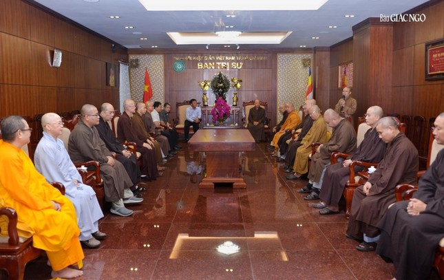 Lãnh đạo Ban Tôn giáo TP.HCM thăm đoàn Đại biểu Phật giáo Thành phố tham dự Đại hội IX GHPGVN ảnh 3