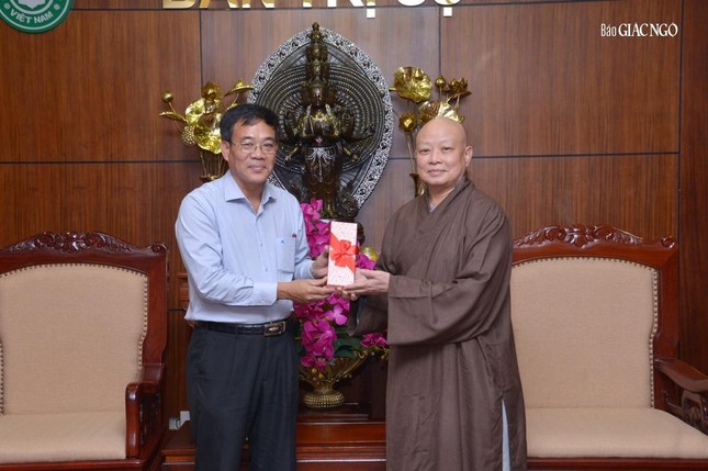 Lãnh đạo Ban Tôn giáo TP.HCM thăm đoàn Đại biểu Phật giáo Thành phố tham dự Đại hội IX GHPGVN ảnh 1