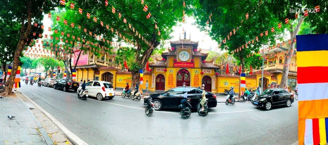 [ẢNH] Thủ đô Hà Nội chào mừng đại biểu tham dự Đại hội Phật giáo toàn quốc lần thứ IX ảnh 10