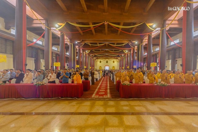 Trung ương GHPGVN tưởng niệm 714 năm ngày Đức Phật hoàng Trần Nhân Tông nhập Niết-bàn ảnh 8
