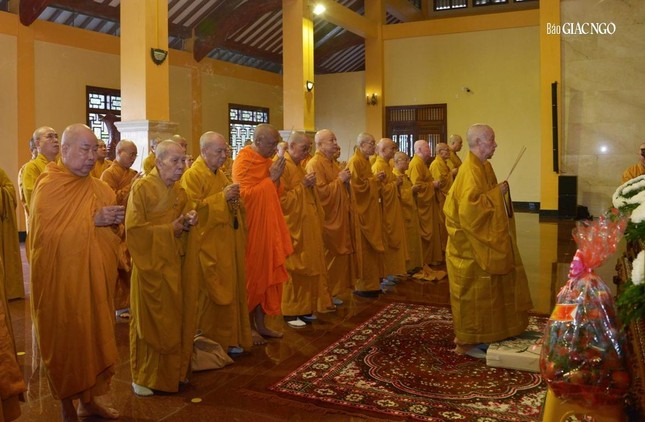 Trang nghiêm tưởng niệm Đức Phật hoàng Trần Nhân Tông tại Việt Nam Quốc Tự ảnh 4
