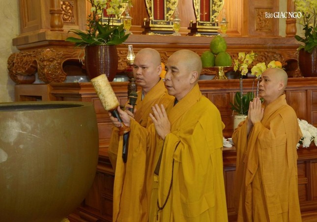 Trang nghiêm tưởng niệm Đức Phật hoàng Trần Nhân Tông tại Việt Nam Quốc Tự ảnh 5