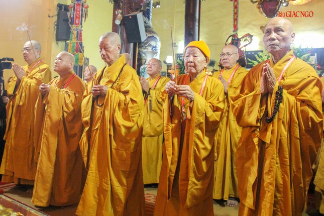 [ẢNH] Lễ cầu nguyện Tam bảo tại Quán Sứ, khai mạc Đại hội Phật giáo toàn quốc lần thứ IX ảnh 1