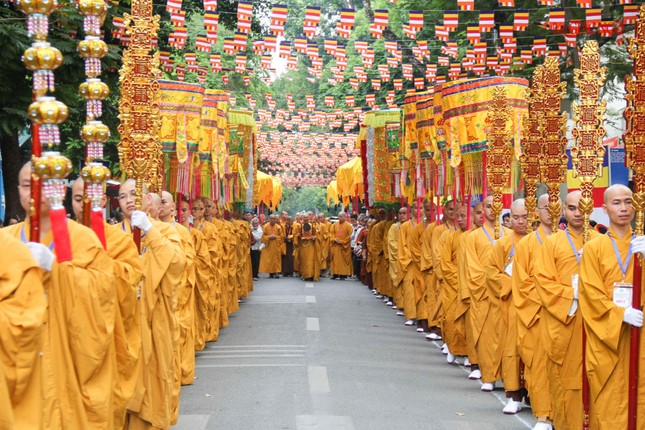 [ẢNH] Lễ cầu nguyện Tam bảo tại Quán Sứ, khai mạc Đại hội Phật giáo toàn quốc lần thứ IX ảnh 11