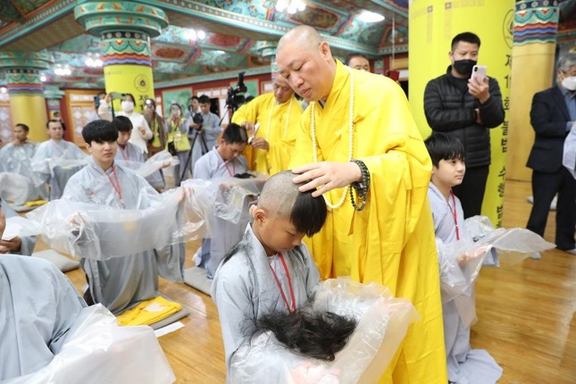 Hàn Quốc: Hơn 40 người xuất gia gieo duyên tại chùa Hoàng Hải ảnh 7
