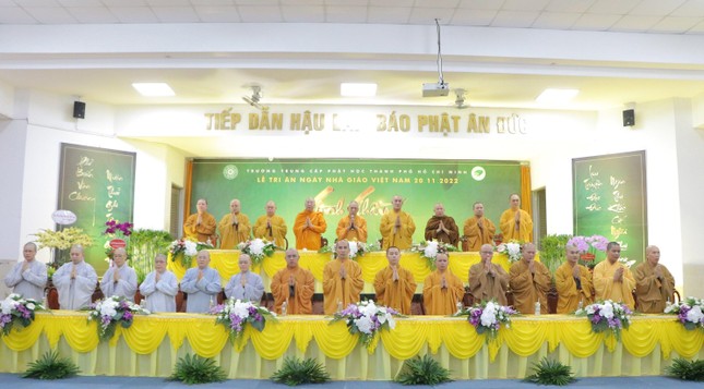 Trường Trung cấp Phật học TP.HCM tổ chức lễ tri ân nhân ngày Hiến chương Nhà giáo 20-11 ảnh 1