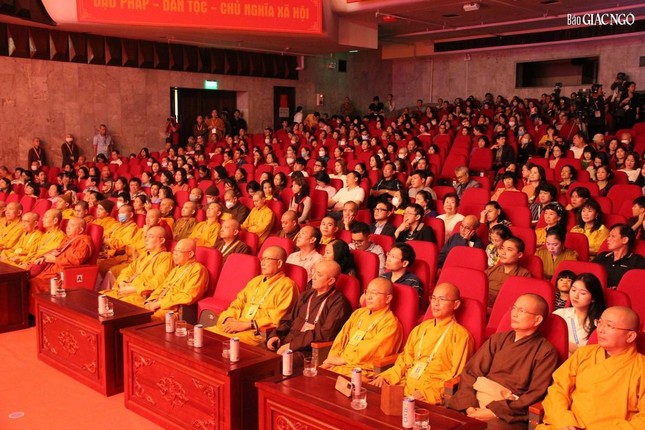 Chương trình nghệ thuật "Hương sen mầu nhiệm" chào mừng Đại hội Phật giáo toàn quốc lần IX ảnh 4