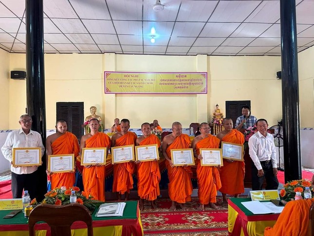 Trà Vinh: Hội Đoàn kết Sư sãi yêu nước huyện Cầu Ngang tổng kết hoạt động Phật sự năm 2022 ảnh 4