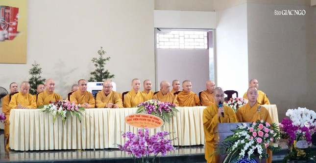 Tăng Ni sinh Học viện Phật giáo VN tại TP.HCM tổ chức lễ tri ân giáo thọ, giảng viên nhân ngày 20-11 ảnh 1
