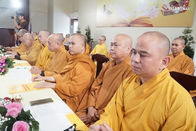 Tăng Ni sinh Học viện Phật giáo VN tại TP.HCM tổ chức lễ tri ân giáo thọ, giảng viên nhân ngày 20-11 ảnh 11