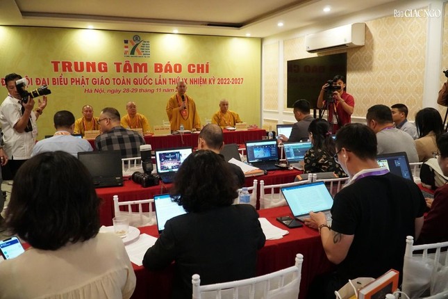 Họp báo về kết quả thành công của Đại hội đại biểu Phật giáo toàn quốc lần thứ IX ảnh 9