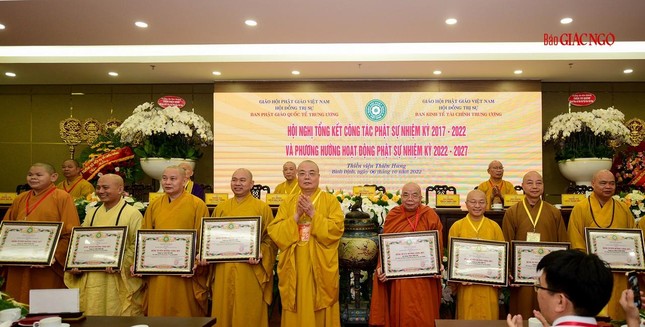 Ban Kinh tế - Tài chính Trung ương GHPGVN tổng kết công tác Phật sự nhiệm kỳ VIII (2017-2022) ảnh 18