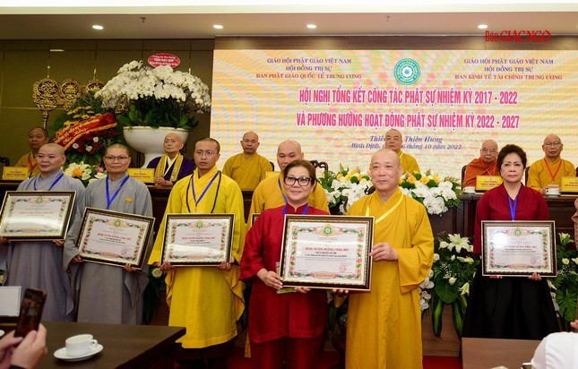 Ban Kinh tế - Tài chính Trung ương GHPGVN tổng kết công tác Phật sự nhiệm kỳ VIII (2017-2022) ảnh 10