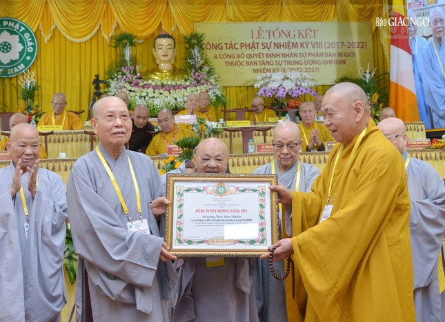 Phân ban Ni giới Trung ương tổng kết hoạt động Phật sự, trao quyết định nhân sự nhiệm kỳ 2022-2027 ảnh 35