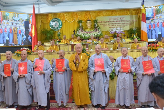 Phân ban Ni giới Trung ương tổng kết hoạt động Phật sự, trao quyết định nhân sự nhiệm kỳ 2022-2027 ảnh 40