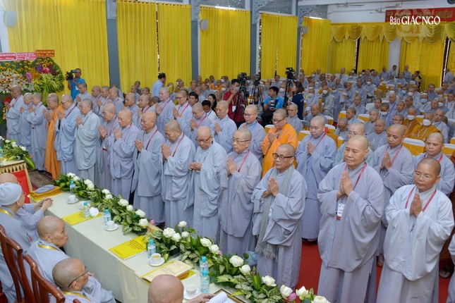 Phân ban Ni giới Trung ương tổng kết hoạt động Phật sự, trao quyết định nhân sự nhiệm kỳ 2022-2027 ảnh 12