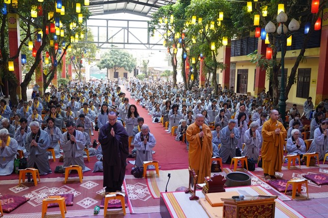 Hà Nội: Chùa Bằng tổ chức khóa tu Bát quan trai cho Phật tử đạo tràng Pháp Hoa ảnh 3