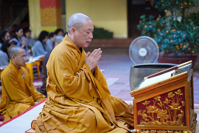 Hà Nội: Chùa Bằng tổ chức khóa tu Bát quan trai cho Phật tử đạo tràng Pháp Hoa ảnh 1