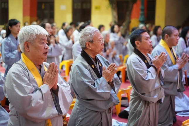 Hà Nội: Chùa Bằng tổ chức khóa tu Bát quan trai cho Phật tử đạo tràng Pháp Hoa ảnh 5