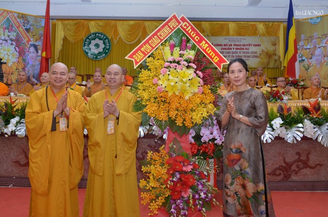 Lễ trao quyết định nhân sự Ban Phật giáo Quốc tế và Kinh Tế-Tài chính T.Ư nhiệm kỳ 2022-2027 ảnh 34