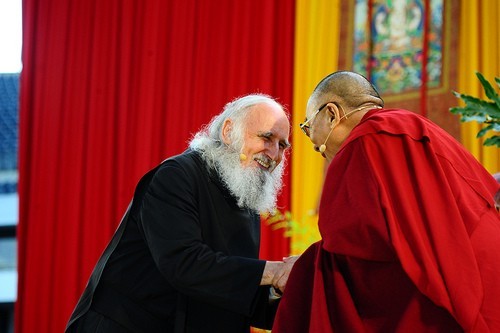 Đức: Lễ bế mạc hoằng pháp của đức Dalailama tại Commenbank - Arena, TP.Frankfurt ảnh 31
