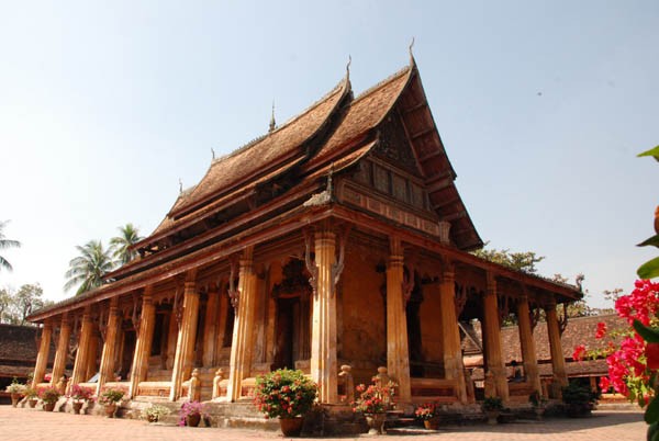 Sisaket – Ngôi chùa gần bảy nghìn tượng Phật ảnh 1