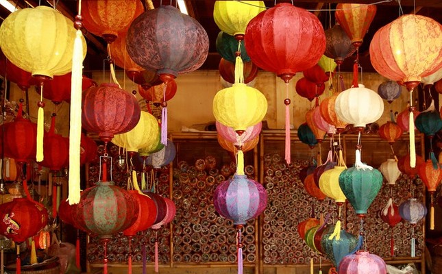 Lung linh đèn lồng phố cổ Hội An ảnh 16