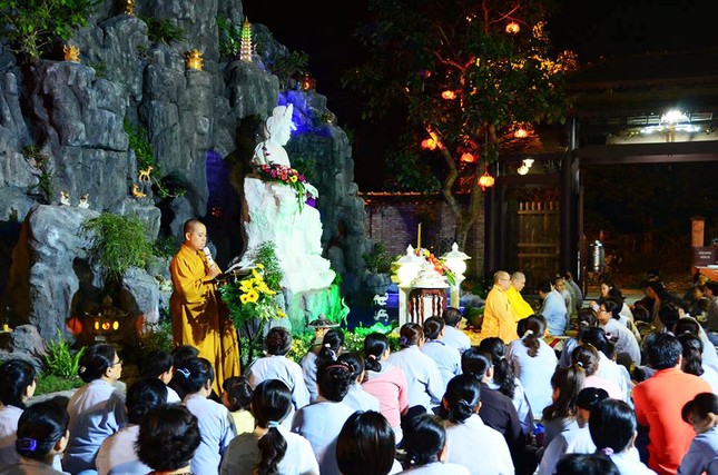 phap hanh03.jpg