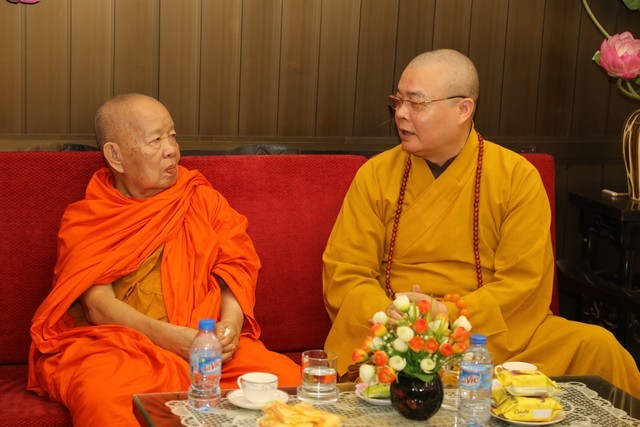lao 2.jpg