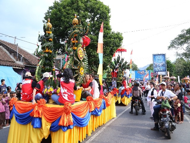 Chùm ảnh: Trang nghiêm rước Phật tại Indonesia ảnh 25