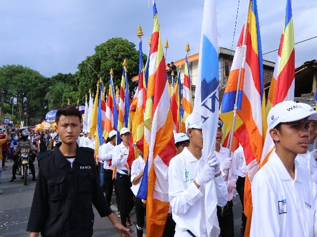 Chùm ảnh: Trang nghiêm rước Phật tại Indonesia ảnh 29