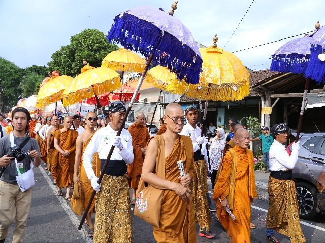 Chùm ảnh: Trang nghiêm rước Phật tại Indonesia ảnh 31