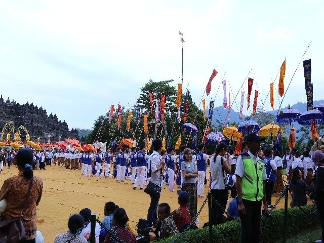 Chùm ảnh: Trang nghiêm rước Phật tại Indonesia ảnh 50