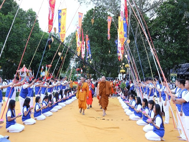 Chùm ảnh: Trang nghiêm rước Phật tại Indonesia ảnh 53