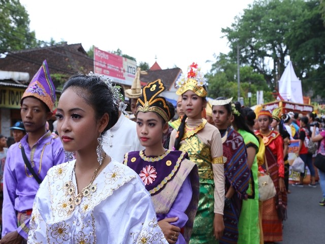 Chùm ảnh: Trang nghiêm rước Phật tại Indonesia ảnh 3
