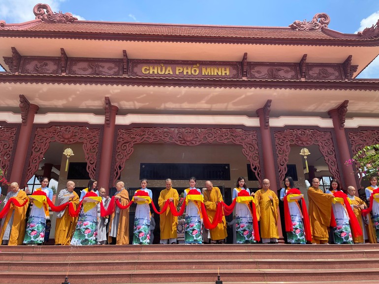 Cắt băng khánh thành chùa Phổ Minh trang nghiêm sau 10 năm khởi công xây dựng